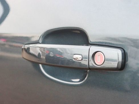 Certified 2022 Chevrolet Trax LT w/ LT Convenience Package image 12