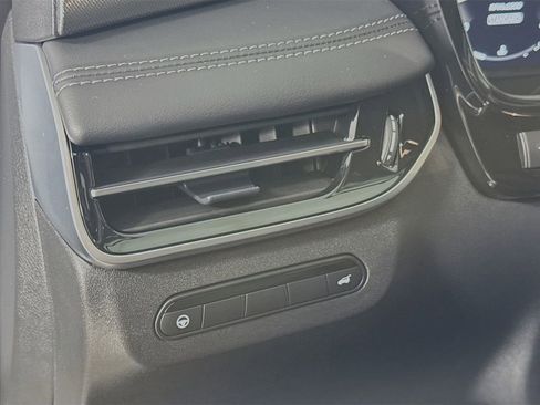 Certified 2026 INFINITI QX60 Luxe w/ Cargo Package FWD image 12