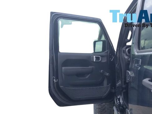 Used 2022 Jeep Wrangler Unlimited Sport AWD/4WD image 15