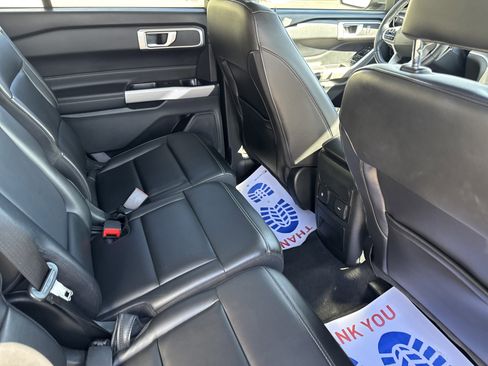 Used 2023 Ford Explorer XLT w/ Equipment Group 202A image 10