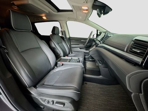 Used 2025 Honda Odyssey Elite image 29