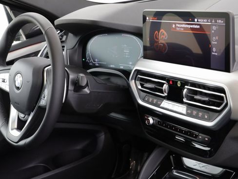 New 2025 BMW X4 xDrive30i w/ Premium Package image 23