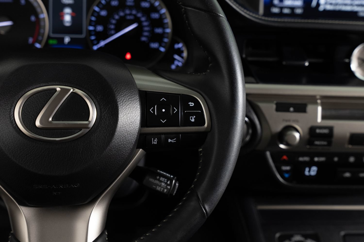Used 2017 Lexus ES 350 w/ Accessory Package FWD image 31
