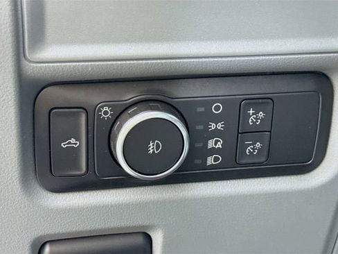 Used 2022 Ford F150 XLT image 10