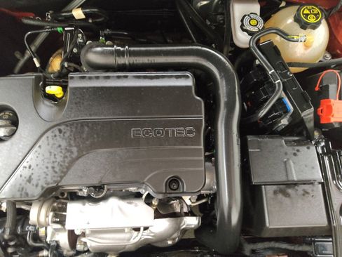 Used 2022 Chevrolet Malibu RS FWD image 30