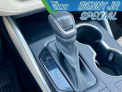 Used 2023 Toyota Highlander XLE image 16