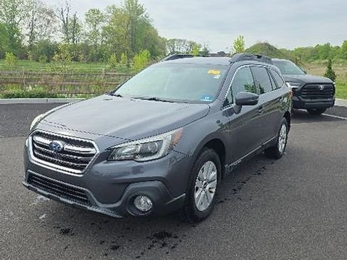 Used 2018 Subaru Outback 2.5i Premium AWD/4WD image 1