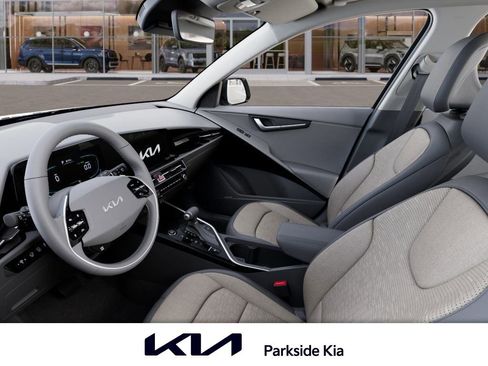New 2026 Kia Niro SX image 17