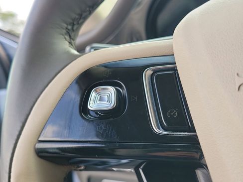 Certified 2022 Lincoln Corsair FWD w/ Premium Package image 24