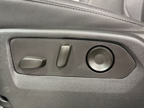 Used 2023 Chevrolet Tahoe Z71 image 30