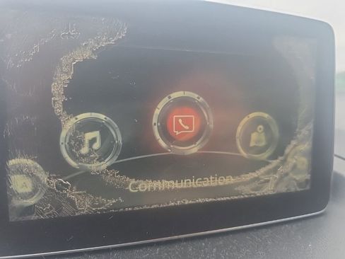 Used 2015 MAZDA MAZDA3 i Touring image 17