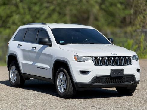 Used 2017 Jeep Grand Cherokee Laredo w/ Quick Order Package 23E image 1