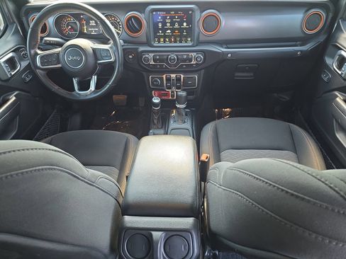 Used 2023 Jeep Gladiator Mojave AWD/4WD image 10