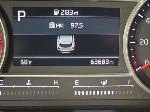 Used 2023 Kia Sorento LX AWD/4WD image 16