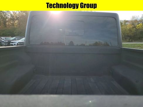 Used 2022 Jeep Gladiator Willys image 7