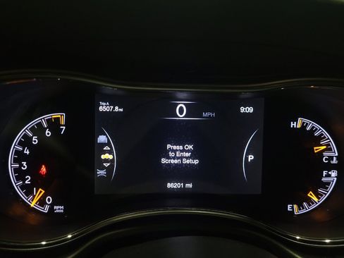 Used 2017 Jeep Grand Cherokee Altitude AWD/4WD image 23