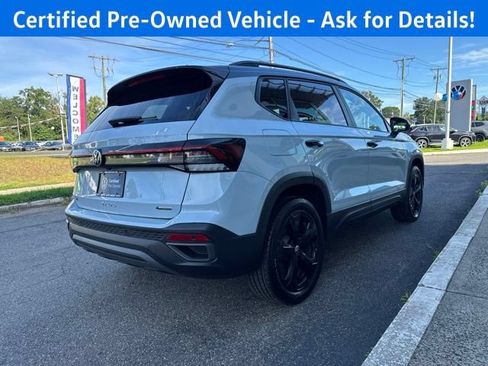 Certified 2026 Volkswagen Taos SE AWD/4WD image 9