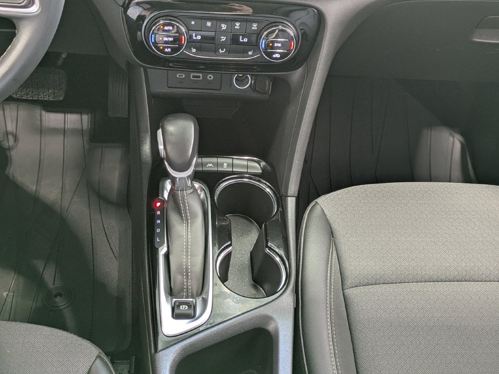 Used 2022 Buick Encore GX Select w/ Sport Touring Package FWD image 10