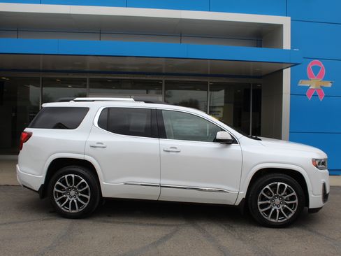 Certified 2023 GMC Acadia Denali w/ Denali Ultimate Package AWD/4WD image 2