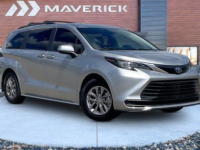 Used 2025 Toyota Sienna LE