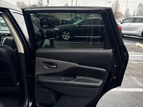 Used 2019 Nissan Murano SL image 15