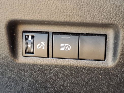 Certified 2021 Toyota RAV4 LE AWD/4WD image 16