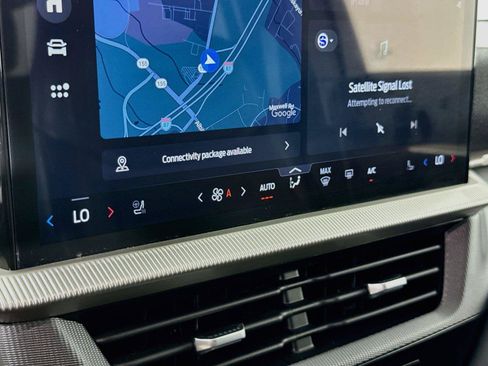 Used 2025 Ford Explorer ST-Line AWD/4WD image 17