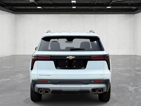 Used 2024 Chevrolet Traverse LT FWD image 6