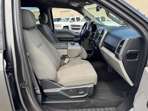 Used 2017 Ford F150 XLT w/ Equipment Group 302A Luxury AWD/4WD image 13