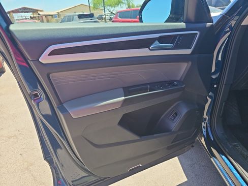 Used 2022 Volkswagen Atlas SE FWD image 11