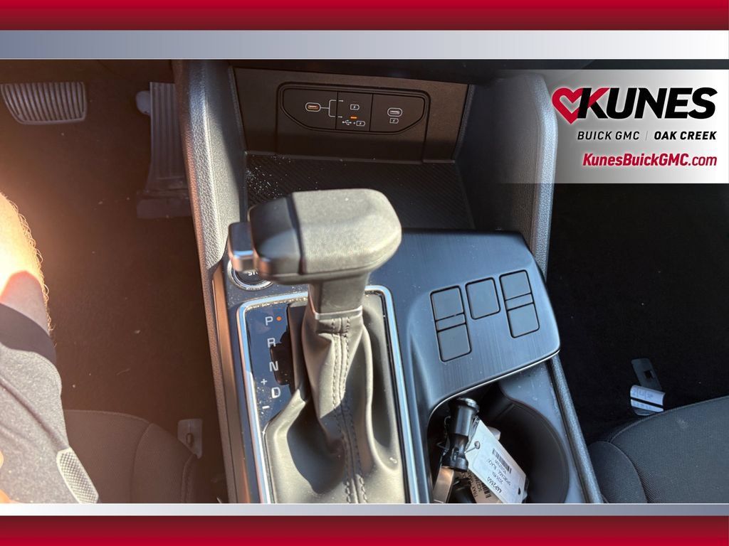 Used 2026 Kia Sportage LX FWD image 27