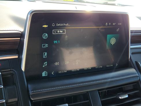 Used 2023 Chevrolet Suburban LT image 15