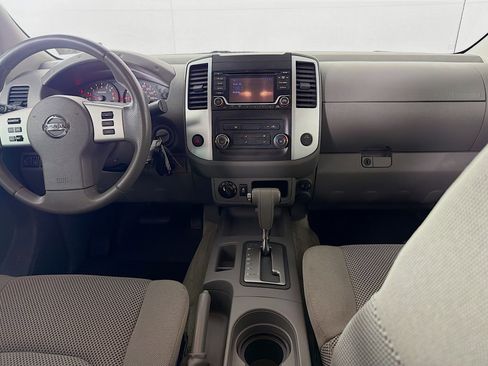 Used 2017 Nissan Frontier SV image 21