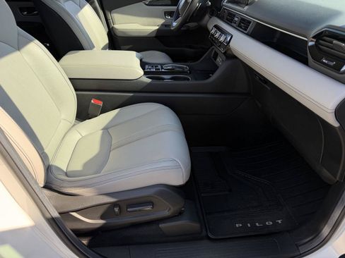 Used 2025 Honda Pilot EX-L image 20