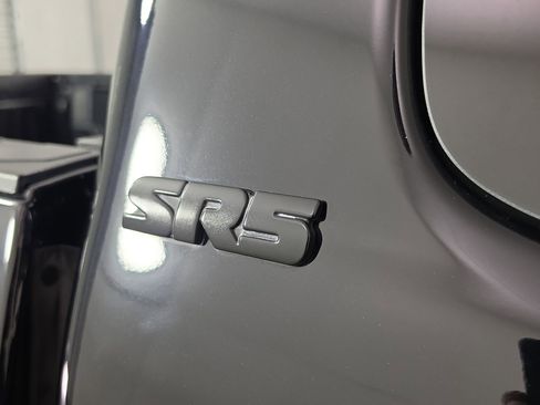 Used 2022 Toyota Tacoma SR5 w/ SR5 Appearance Package (SM) RWD image 31