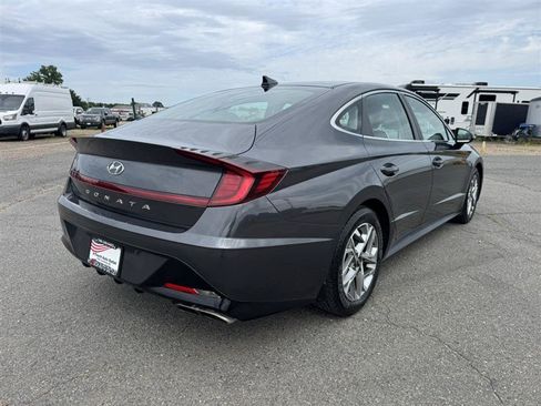 Used 2021 Hyundai Sonata SEL w/ Preferred Accessory Package FWD image 5