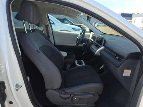 Used 2024 Hyundai Ioniq 5 SE image 8