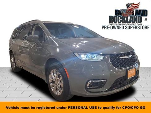 Used 2022 Chrysler Pacifica Touring-L image 1