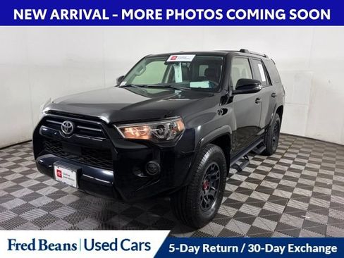 Certified 2022 Toyota 4Runner SR5 Premium w/ TRD Black Wheel Package (TMS) AWD/4WD image 3