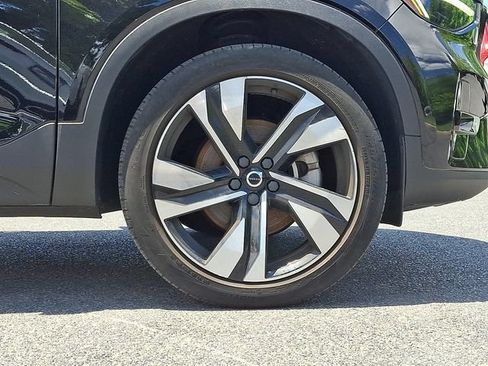 Used 2023 Volvo XC40 B5 Plus w/ Protection Package Premier AWD/4WD image 8