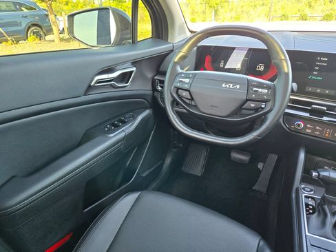 Used 2026 Kia Sportage EX w/ EX Panorama Roof Package AWD/4WD image 9