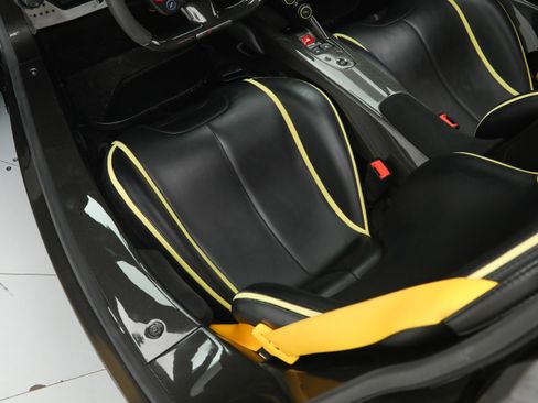 Used 2014 Ferrari LaFerrari image 36