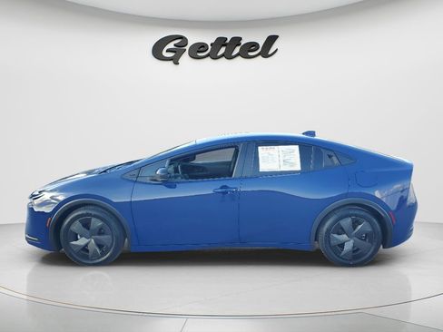 Used 2025 Toyota Prius LE image 7