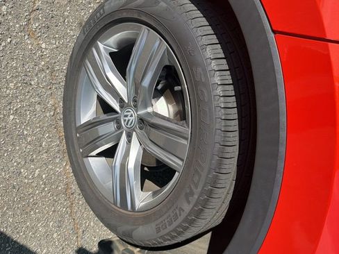 Used 2019 Volkswagen Tiguan SEL Premium image 15