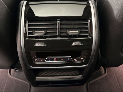 New 2026 BMW X7 M60i image 26