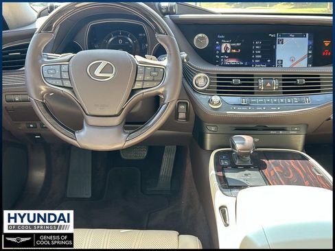 Used 2019 Lexus LS 500 AWD w/ Luxury Package image 24