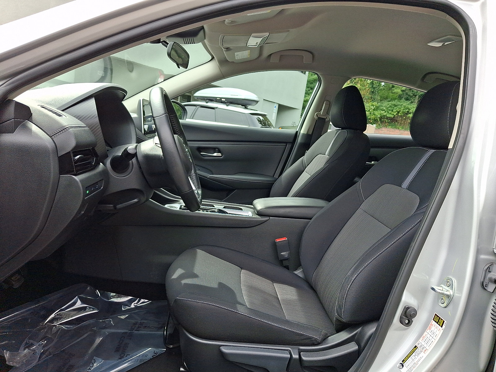 Certified 2022 Nissan Sentra SV w/ All-Weather Package FWD image 13