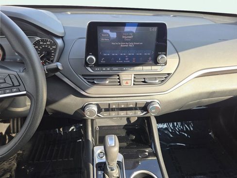 Used 2021 Nissan Altima 2.5 SV image 25