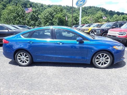 Used 2017 Ford Fusion SE FWD image 7