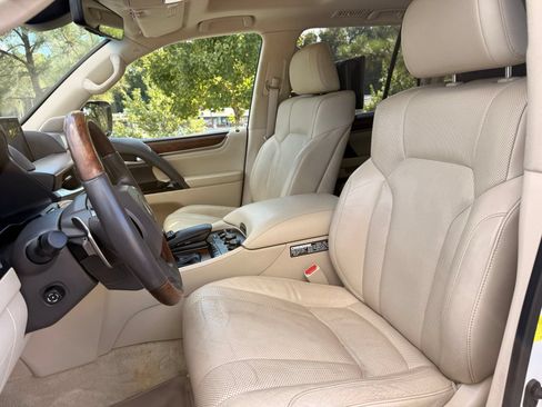 Used 2018 Lexus LX 570 4WD w/ Luxury Package image 37